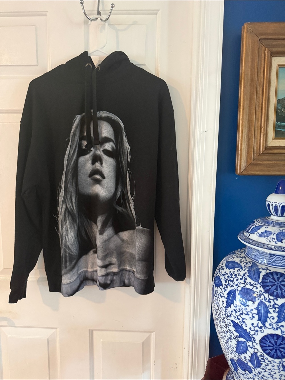 Official Tate McRae Black Photo Tour 100% Cotton Hoodie Size Medium